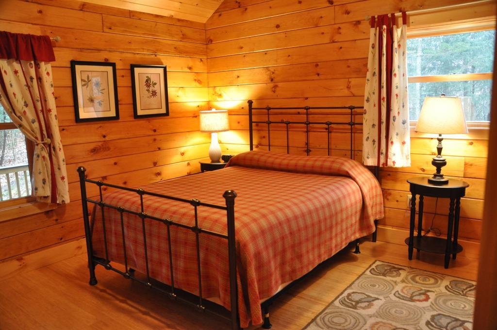 Muddy Moose Hotel Morrisville Exterior photo